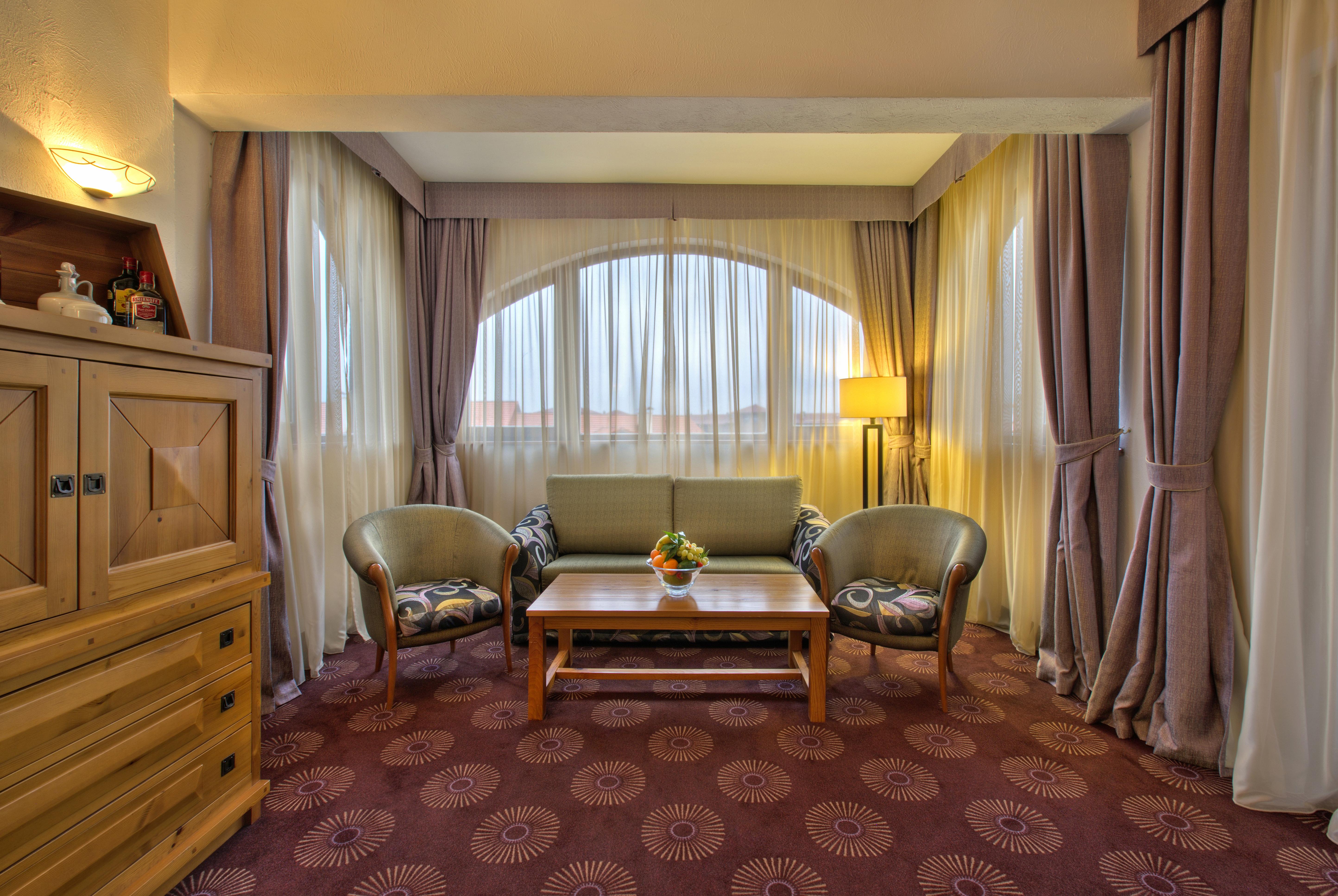 Kempinski Hotel Grand Arena Bansko Luaran gambar A suite at the hotel