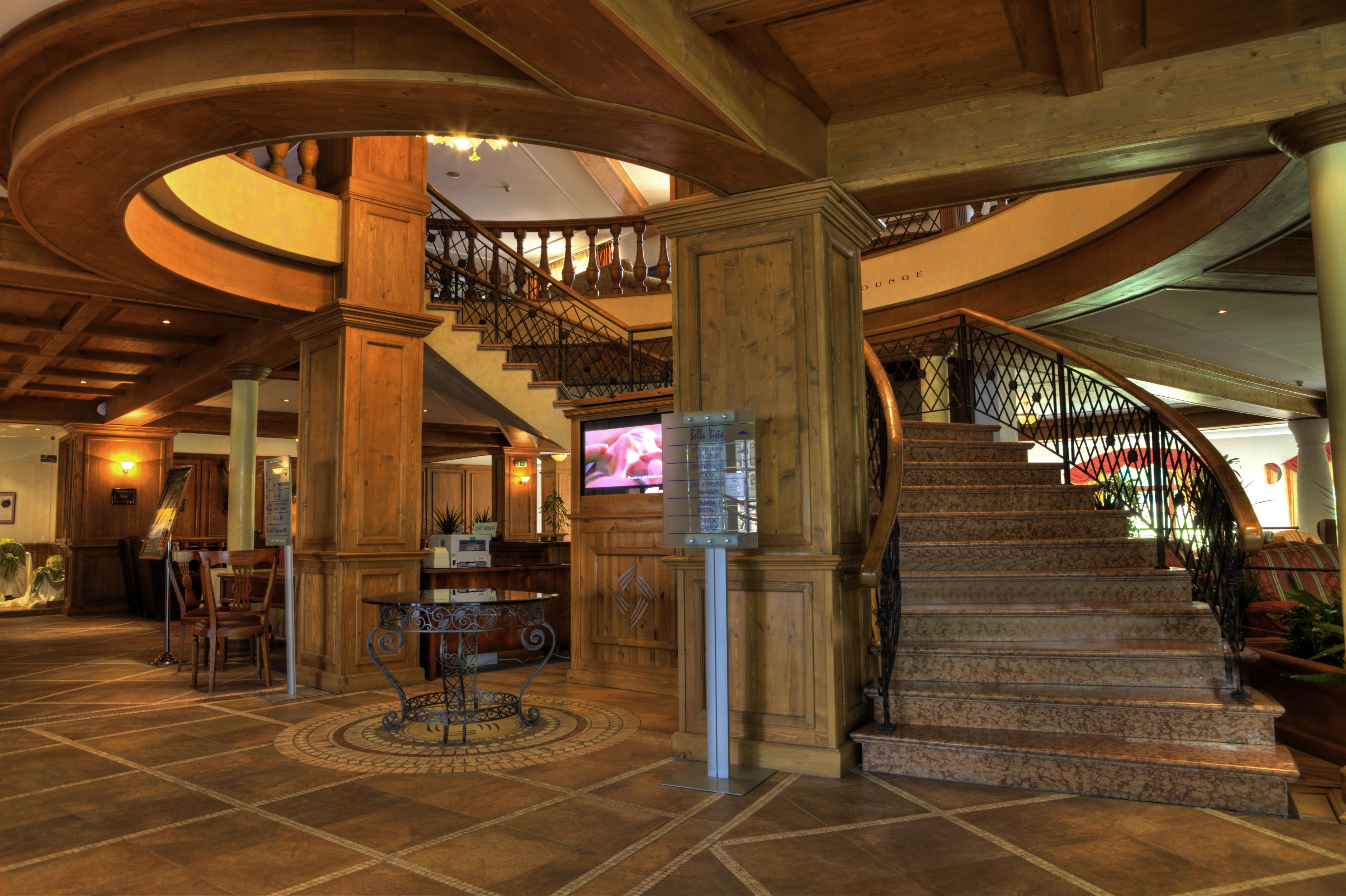 Kempinski Hotel Grand Arena Bansko Luaran gambar Interior of the hotel