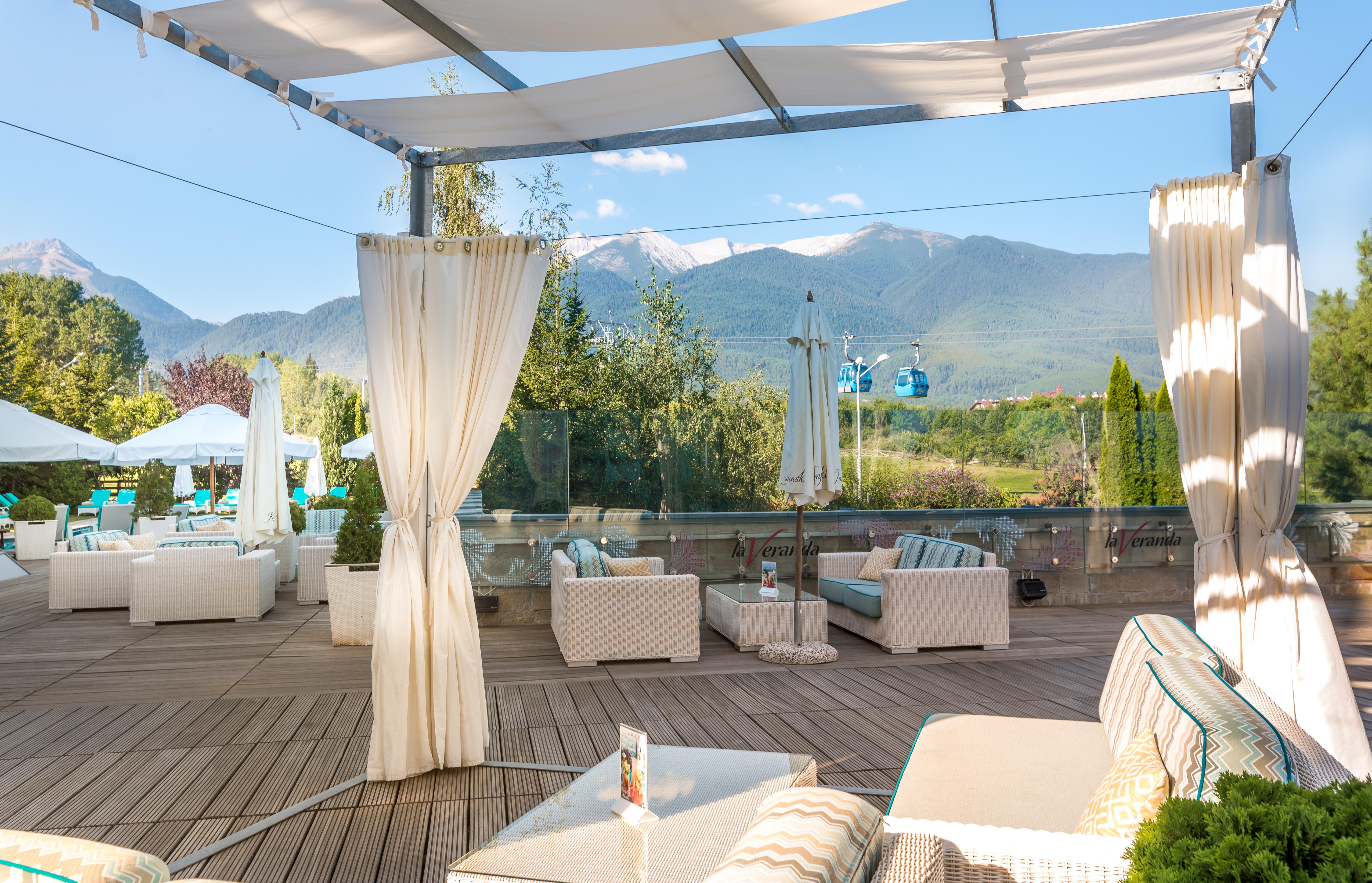 Kempinski Hotel Grand Arena Bansko Luaran gambar The Sky Lounge